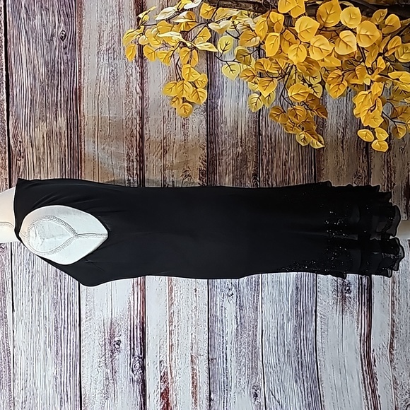 JONES NEW YORK SLEEVELESS BLACK LINED LAYERED BEADED COCKTAIL DRESS - Picture 5 of 13